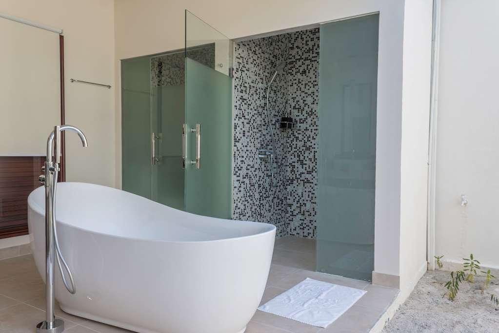 Furaveri Island Resort And Spa Muravandhoo Habitación foto