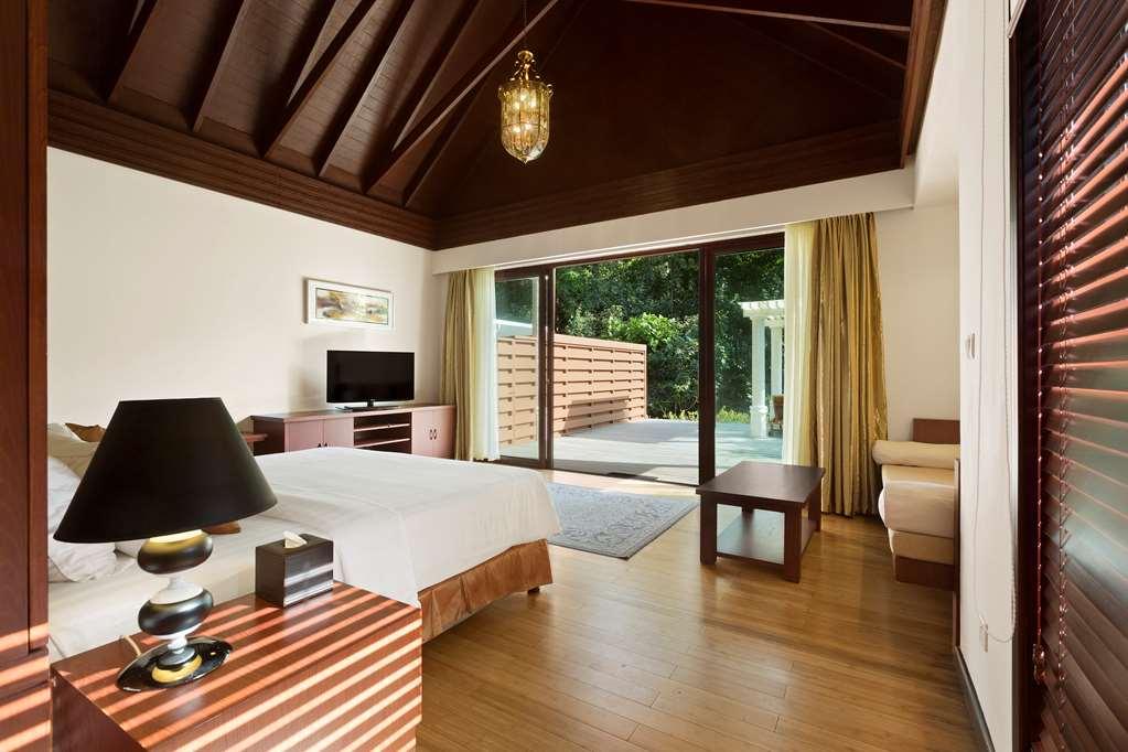 Furaveri Island Resort And Spa Muravandhoo Habitación foto