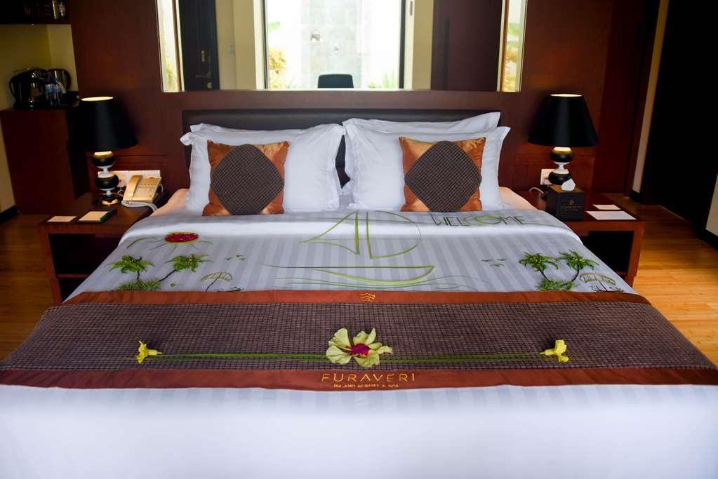 Furaveri Island Resort And Spa Muravandhoo Habitación foto